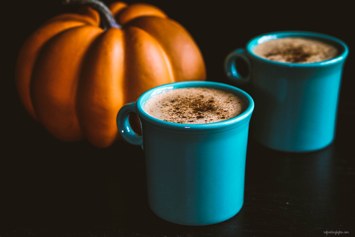If you love pumpkin, and latte, and spice, and everything nice (except sugar), try this sugar free pumpkin spice latte recipe! It is super easy and only takes 5 minutes to make! #vegan #healthy #pumpkin #fallrecipes #glutenfree
